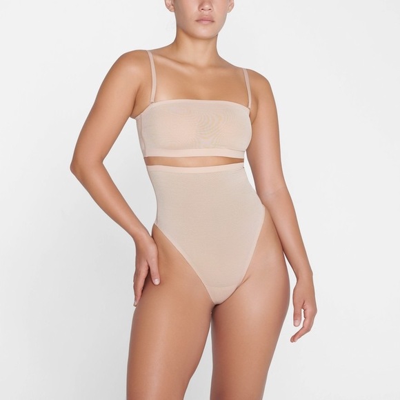 NWT SKIMS POWER MESH HIGH WAISTED THONG - Picture 3 of 12